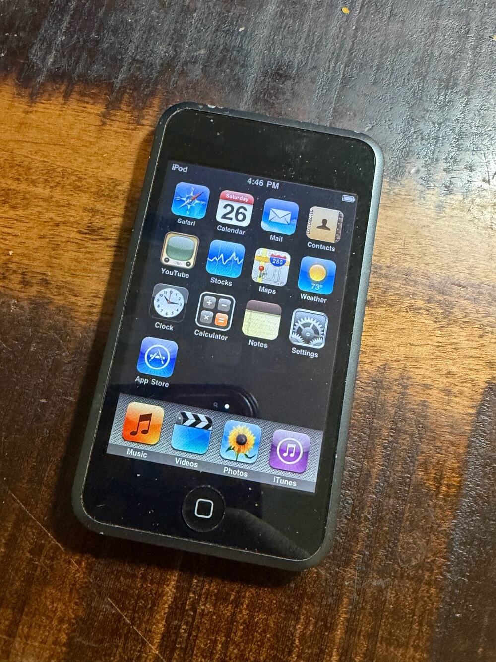 Apple iPod Touch 2nd Generation Black Model A1288 Music Player